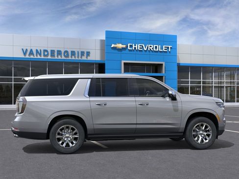 New 2026 Chevrolet Suburban Premier image 31
