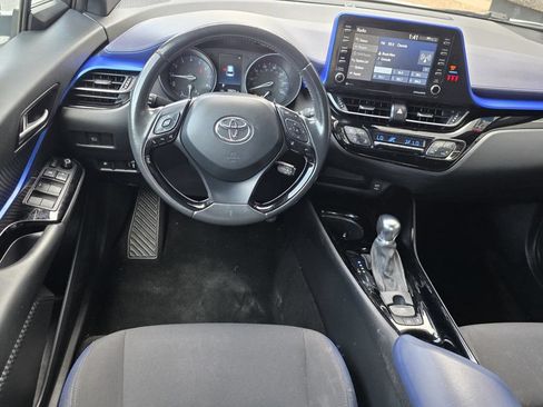 Used 2021 Toyota C-HR XLE FWD image 9