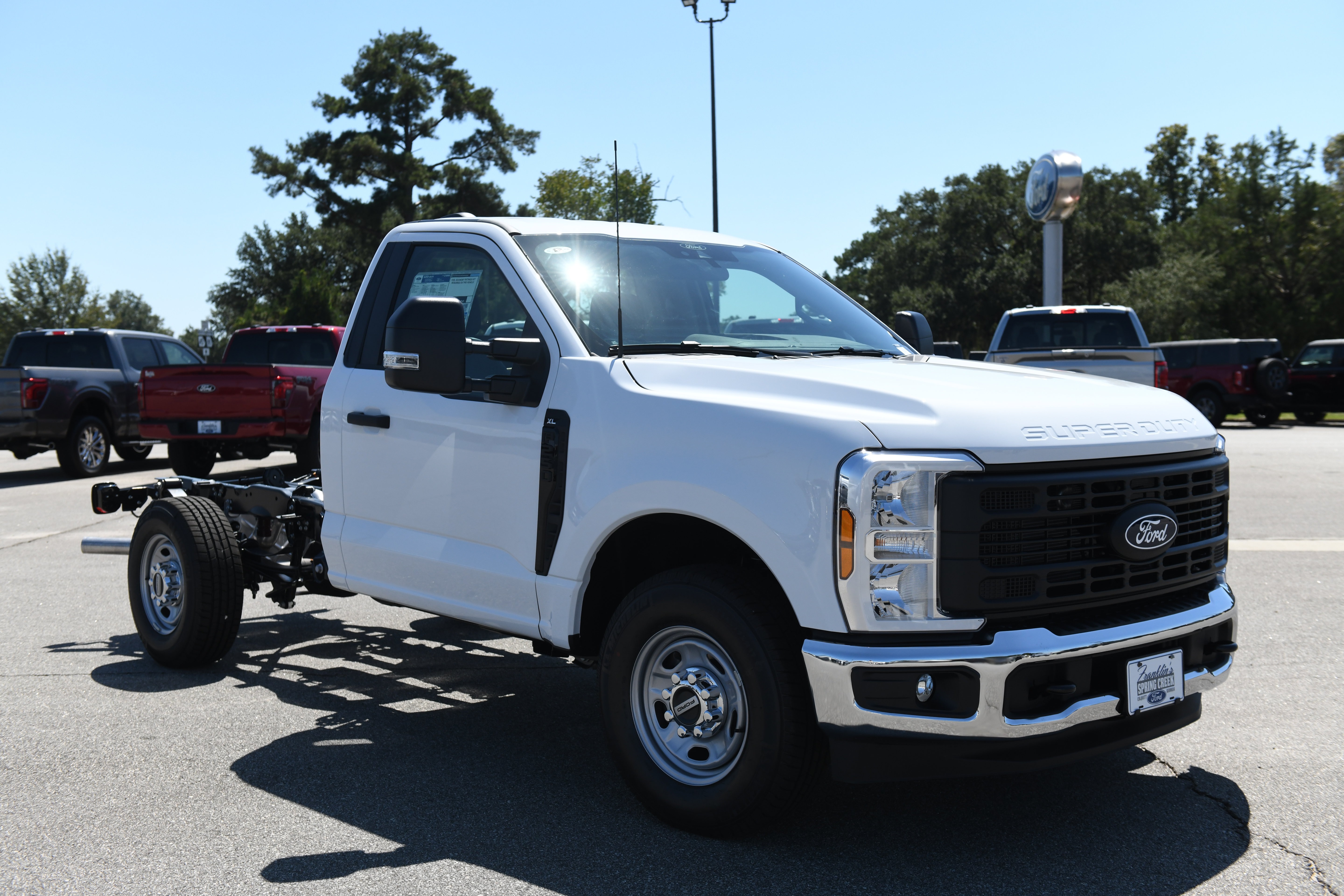 New 2027 Ford F250 XL w/ XL Chrome Package RWD image 1