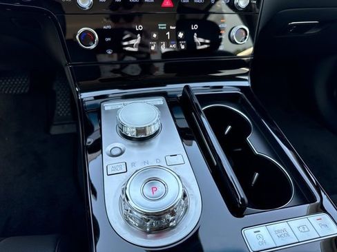 Used 2025 Genesis G80 2.5T image 42