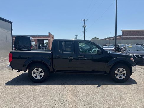Used 2010 Nissan Frontier SE RWD image 5