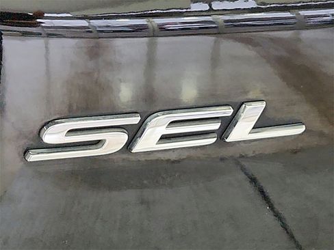 Used 2022 Ford Edge SEL w/ Convenience Package image 30