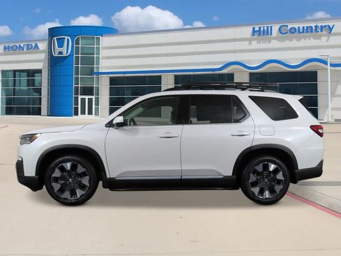 New 2026 Honda Pilot Elite image 2