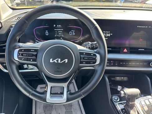 Used 2023 Kia Sportage EX image 14