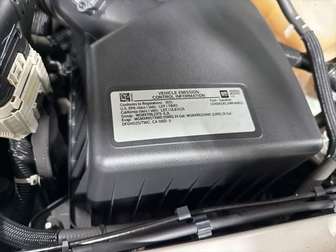 Used 2021 Chevrolet Suburban High Country image 49