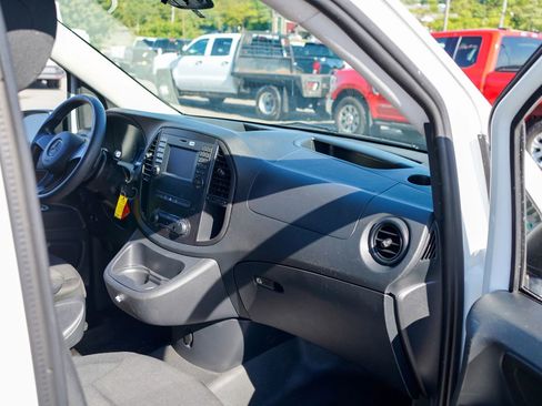 Used 2019 Mercedes-Benz Metris image 14