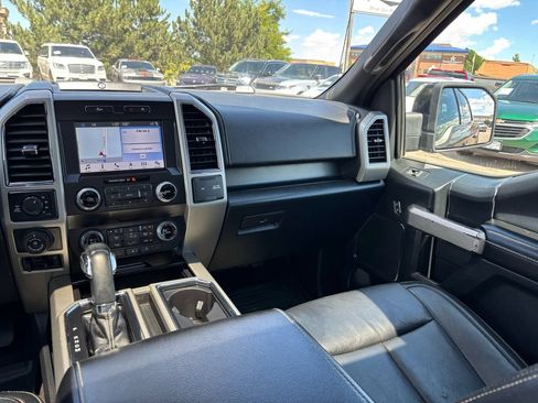 Used 2019 Ford F150 Lariat w/ Equipment Group 502A Luxury AWD/4WD image 20