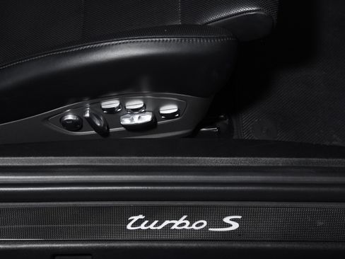 Used 2017 Porsche 911 Turbo S image 36