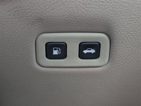 Used 2006 Chevrolet Corvette Convertible w/ Preferred Equipment Group image 36