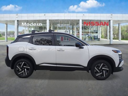 New 2026 Nissan Kicks SV w/ Cold Weather Package FWD image 6