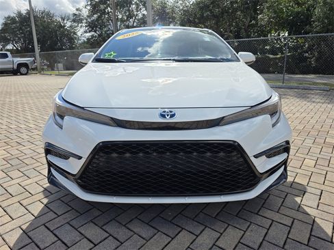 Certified 2025 Toyota Corolla LE image 2