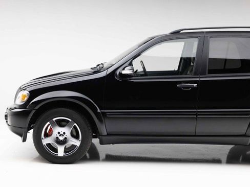 Used 2002 Mercedes-Benz ML 55 AMG 4MATIC image 17