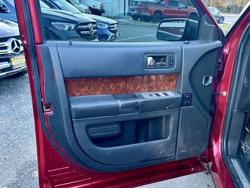 Used 2009 Ford Flex Limited image 3