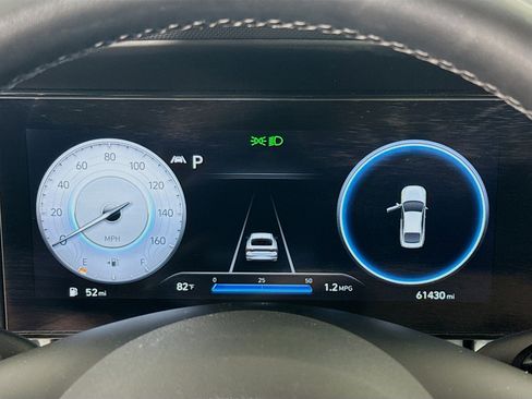 Used 2021 Hyundai Elantra Limited image 16