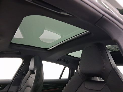 New 2026 Porsche Panamera image 14