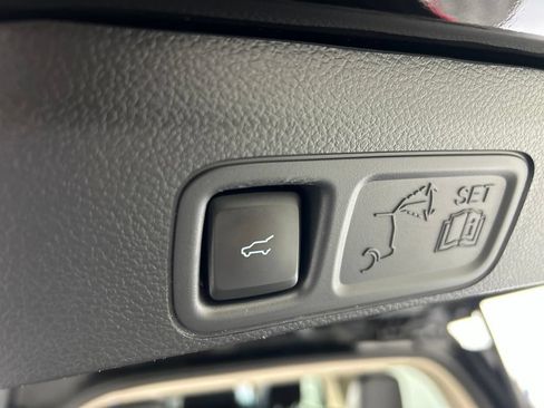 Used 2022 Ford Expedition XLT AWD/4WD image 43
