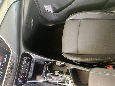 Used 2022 Buick Encore GX Preferred w/ Cold Weather Comfort Package FWD image 25