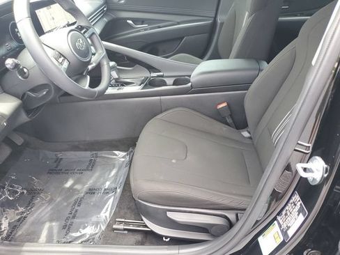 Certified 2023 Hyundai Elantra SEL w/ Convenience Package FWD image 12