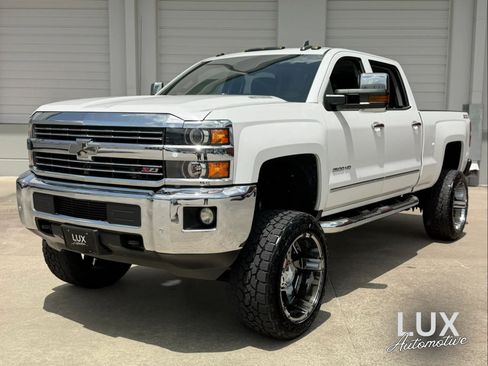 Used 2015 Chevrolet Silverado 2500 LTZ w/ Duramax Plus Package AWD/4WD image 1