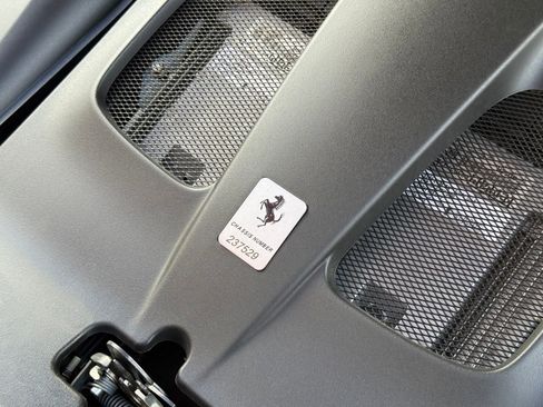 Used 2018 Ferrari 812 Superfast image 35