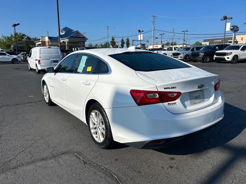 Used 2018 Chevrolet Malibu LT FWD image 7