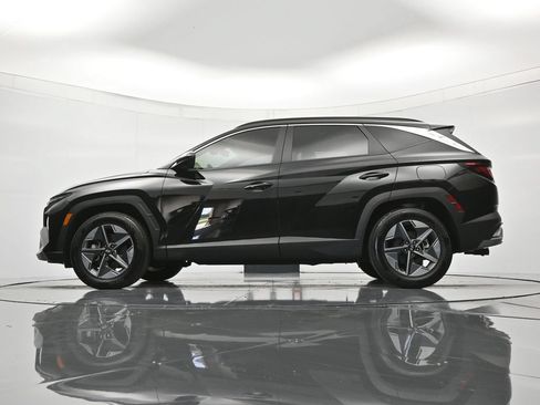 Used 2025 Hyundai Tucson SEL FWD image 43