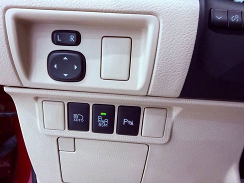 Used 2015 Lexus ES 350 w/ Ultra Luxury Package image 21