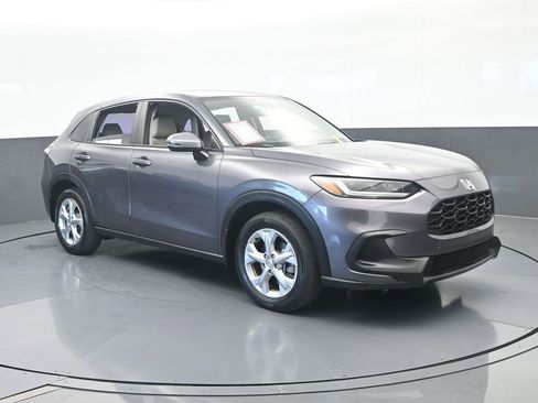 Used 2023 Honda HR-V LX image 8
