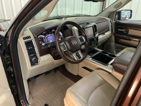 Used 2015 RAM 1500 Laramie w/ Convenience Group AWD/4WD image 4