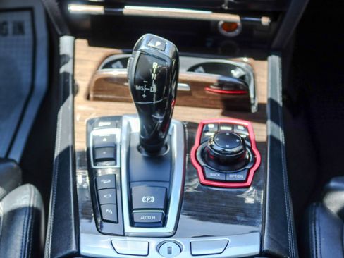 Used 2012 BMW 750i xDrive AWD/4WD image 18