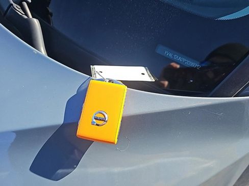 Used 2023 Volvo XC40 B5 Plus w/ Protection Package Premier image 19