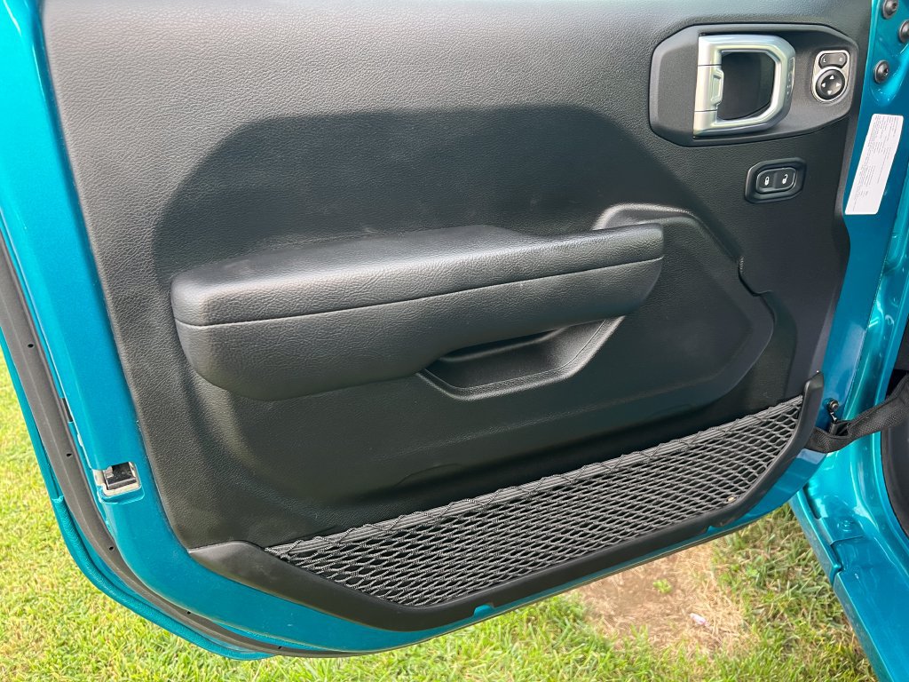 Used 2024 Jeep Wrangler Sport AWD/4WD image 18