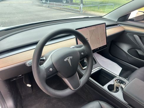 Used 2021 Tesla Model 3 Performance AWD/4WD image 17