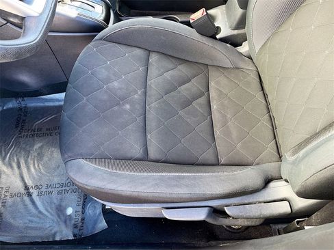 Used 2019 Nissan Kicks SV image 19