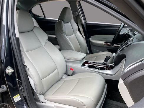 Used 2015 Acura TLX FWD image 9