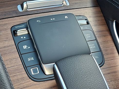 Certified 2025 Mercedes-Benz GLS 450 4MATIC image 25