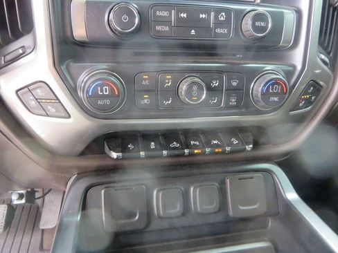 Used 2018 Chevrolet Silverado 1500 LTZ Z71 w/ LTZ Plus Package AWD/4WD image 21
