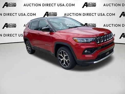 Used 2024 Jeep Compass Limited image 6