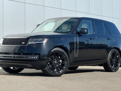 Certified 2025 Land Rover Range Rover SE AWD/4WD image 1