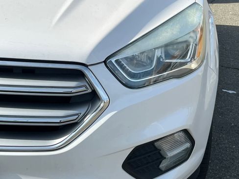 Used 2017 Ford Escape Titanium image 11