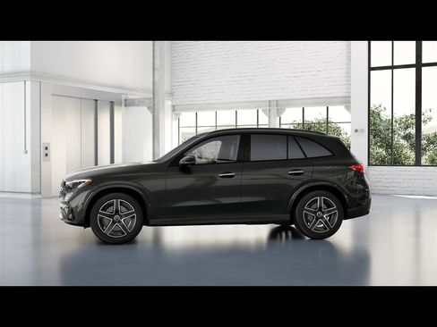 Used 2026 Mercedes-Benz GLC 300 4MATIC image 30