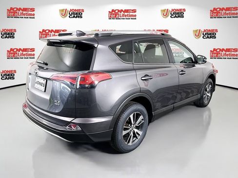 Used 2016 Toyota RAV4 XLE AWD/4WD image 14