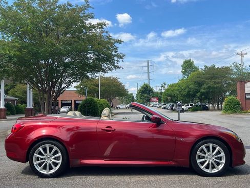 Used 2014 INFINITI Q60 Convertible w/ Premium Package RWD image 21