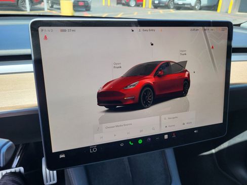 Used 2022 Tesla Model Y Performance image 20