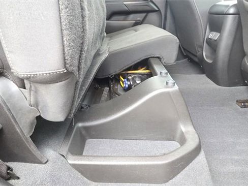 Used 2019 GMC Canyon SLE image 19