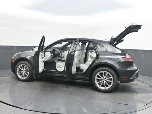 New 2025 Porsche Macan image 42