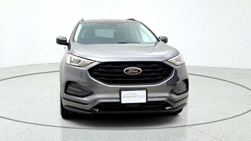 Used 2022 Ford Edge SE w/ Black Appearance Package AWD/4WD image 2