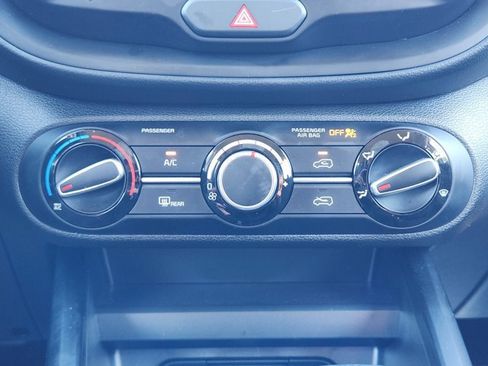 Certified 2024 Kia Soul LX image 18