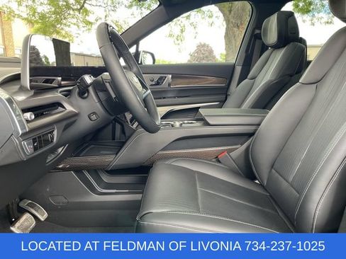 Used 2026 Cadillac Vistiq Sport w/ LPO, Floor Liner Package AWD/4WD image 19