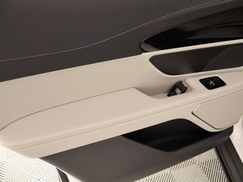 New 2026 Lincoln Nautilus Premier image 16